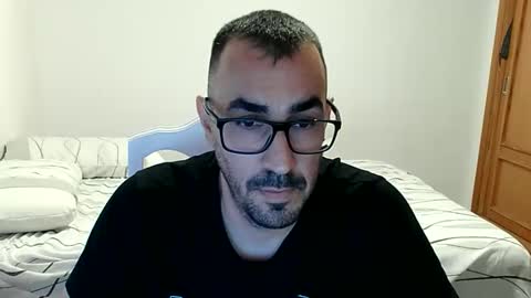 Snapshot of canario2388 chatting on 05/31/26, 07:15 canario2388 online show from 05/31/26, 07:15