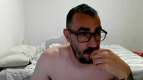 Snapshot of canario2388 chatting on 06/12/26, 11:25 canario2388 online show from 06/12/26, 11:25