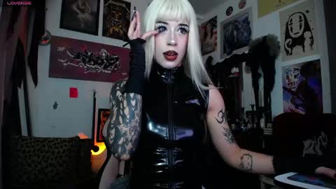Elizabeth666 online show from 05/01/26, 12:54