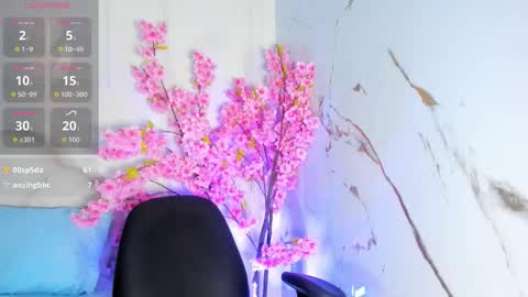 Snapshot of candaceowens chatting on 10/15/25, 05:29 candaceowens online show from 10/15/25, 05:29