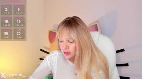 Snapshot of candase_ chatting on 12/03/25, 11:47 Candase online show from 12/03/25, 11:47