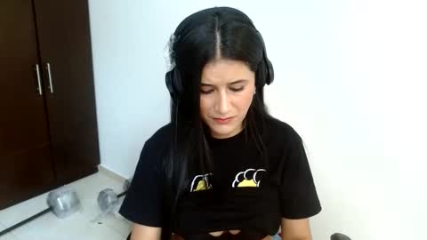 Carolina online show from 12/01/25, 03:39