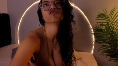 Candela  online show from 03/11/25, 12:06