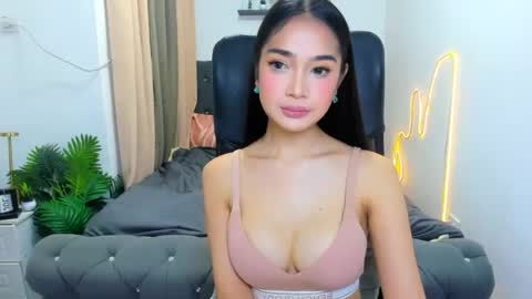candiceferragamo online show from 07/12/26, 10:28