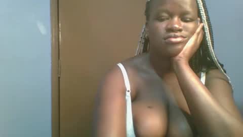Snapshot of candie_love chatting on 02/21/25, 05:13 Spencer online show from 02/21/25, 05:13
