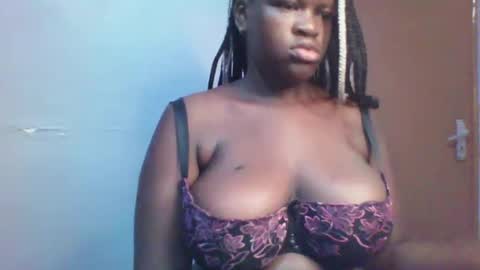 Snapshot of candie_love chatting on 02/23/25, 03:56 Spencer online show from 02/23/25, 03:56