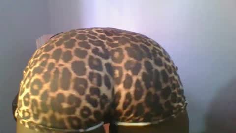 Snapshot of candie_love chatting on 03/09/25, 05:22 Spencer online show from 03/09/25, 05:22