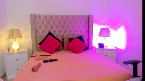 Snapshot of candiegilson__ chatting on 11/09/25, 12:36 Candie online show from 11/09/25, 12:36