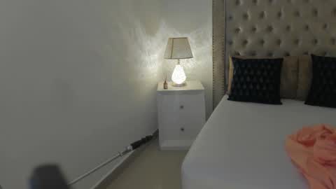 Snapshot of candiegilson__ chatting on 11/22/25, 12:37 Candie online show from 11/22/25, 12:37