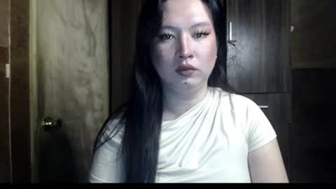 Snapshot of candiiice18 chatting on 11/24/25, 01:00 candiiice18 online show from 11/24/25, 01:00