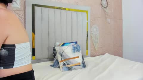 candise online show from 10/03/25, 09:45