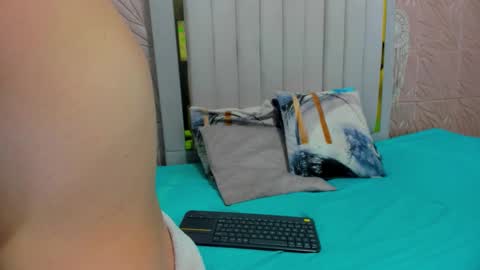 candise online show from 11/04/25, 08:41