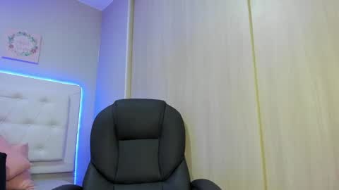 candy brown online show from 09/27/25, 06:57