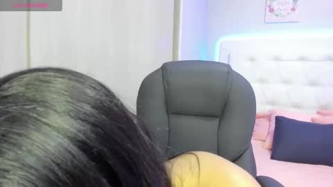 candy brown online show from 10/08/25, 07:22