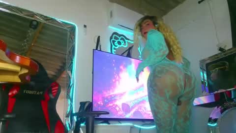 candy_aass online show from 06/11/26, 09:24