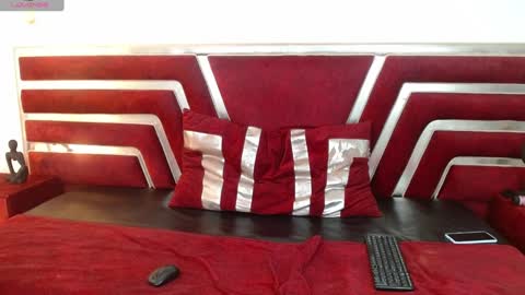 Snapshot of candy_bony chatting on 12/13/24, 12:39 candy_bony online show from 12/13/24, 12:39