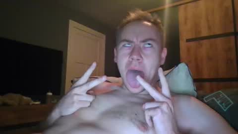 Snapshot of candy_boy_xoxo chatting on 12/21/25, 09:38 candy_boy_xoxo online show from 12/21/25, 09:38