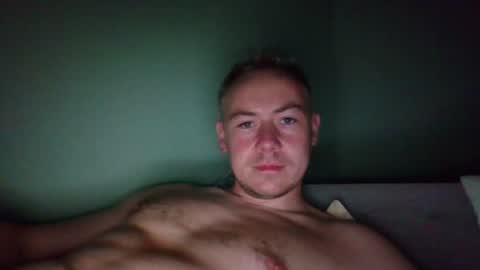 Snapshot of candy_boy_xoxo chatting on 06/29/26, 10:32 candy_boy_xoxo online show from 06/29/26, 10:32