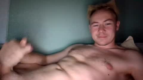 Snapshot of candy_boy_xoxo chatting on 08/04/26, 01:57 candy_boy_xoxo online show from 08/04/26, 01:57