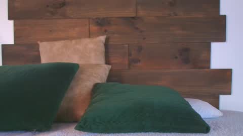 Snapshot of candy_feett chatting on 10/25/25, 08:14 Jolie online show from 10/25/25, 08:14