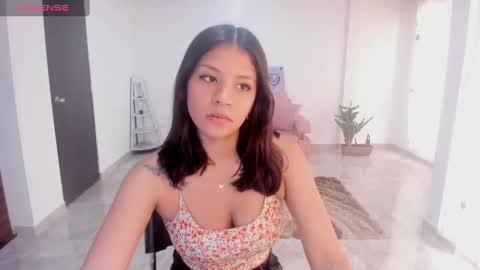 Snapshot of candy_fox_19 chatting on 09/16/25, 08:21 candy_fox_19 online show from 09/16/25, 08:21