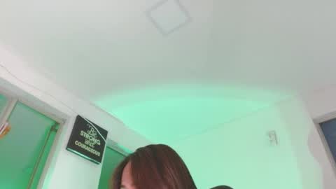 Snapshot of candy_giuliana21 chatting on 03/21/26, 02:05 candy_giuliana21 online show from 03/21/26, 02:05