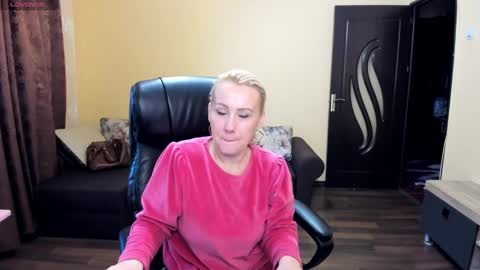 Snapshot of candy_hellenx chatting on 02/11/25, 06:30 candy_hellenx online show from 02/11/25, 06:30