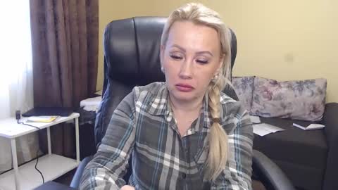 Snapshot of candy_hellenx chatting on 02/04/26, 10:21 candy_hellenx online show from 02/04/26, 10:21