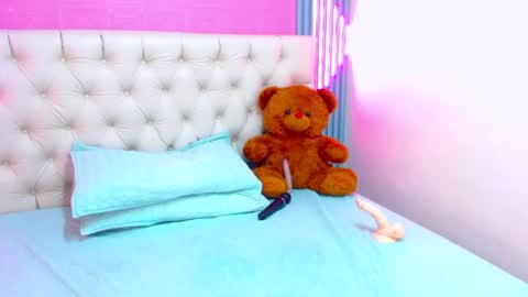 Snapshot of candy_hot88 chatting on 12/10/24, 06:49 sofia perez online show from 12/10/24, 06:49