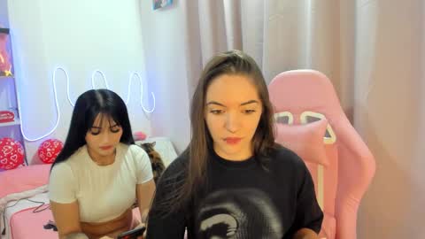 Snapshot of candy_kitty7343 chatting on 02/18/26, 04:08 candy_kitty7343 online show from 02/18/26, 04:08
