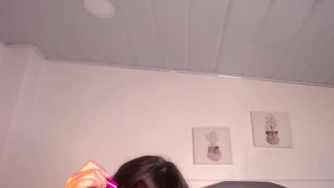 Snapshot of candy_lux_ chatting on 02/27/25, 03:15 Candy online show from 02/27/25, 03:15