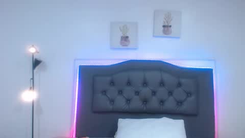 Snapshot of candy_lux_ chatting on 10/18/25, 06:41 Candy online show from 10/18/25, 06:41