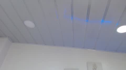 Snapshot of candy_lux_ chatting on 10/19/25, 06:30 Candy online show from 10/19/25, 06:30