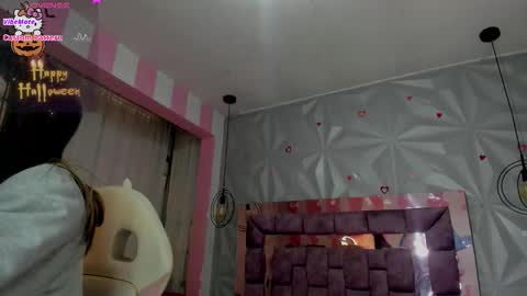 Ania online show from 10/27/25, 11:25