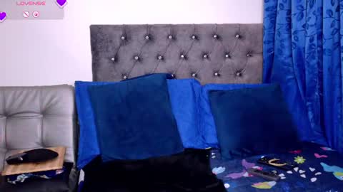 YECENIA - online show from 06/12/26, 05:50