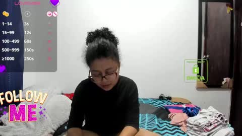 candy_val online show from 04/18/26, 06:06
