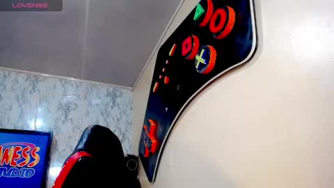 candy_walker__ online show from 06/04/26, 10:38