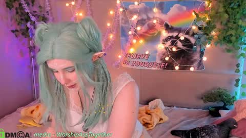 Snapshot of candy_yeah chatting on 04/04/26, 01:04 Mary online show from 04/04/26, 01:04