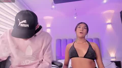 Snapshot of candyandmarilyn chatting on 09/20/25, 08:54 and MarilynHot online show from 09/20/25, 08:54