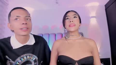 Snapshot of candyandmarilyn chatting on 11/28/25, 08:44 and MarilynHot online show from 11/28/25, 08:44