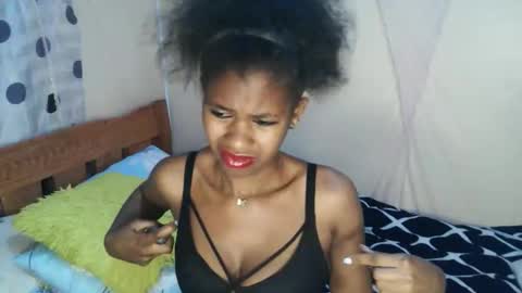 candybrown001 online show from 12/19/25, 09:38