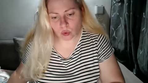 Laura online show from 01/14/25, 05:01