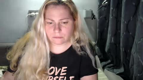 Laura online show from 01/21/25, 11:13