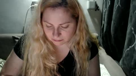 Laura online show from 01/26/25, 05:34