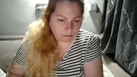 Laura online show from 02/01/25, 05:37