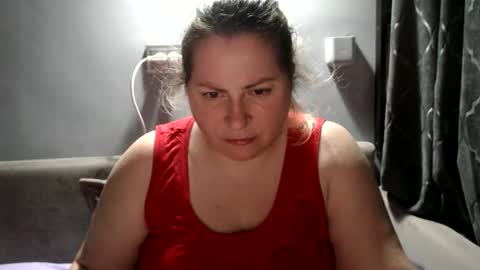 Laura online show from 09/10/25, 04:51