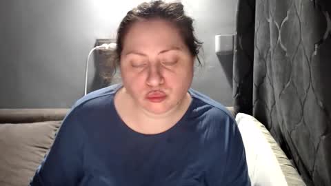 Laura online show from 05/18/26, 05:52
