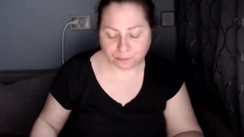 Laura online show from 06/10/26, 10:58