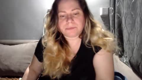 Laura online show from 06/10/26, 11:03