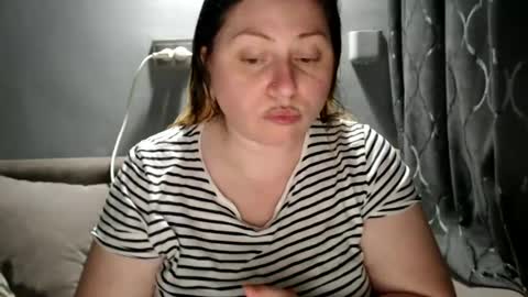 Laura online show from 06/19/26, 07:39